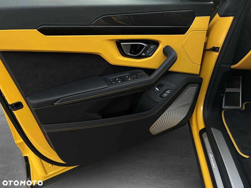 Lamborghini Urus - 11