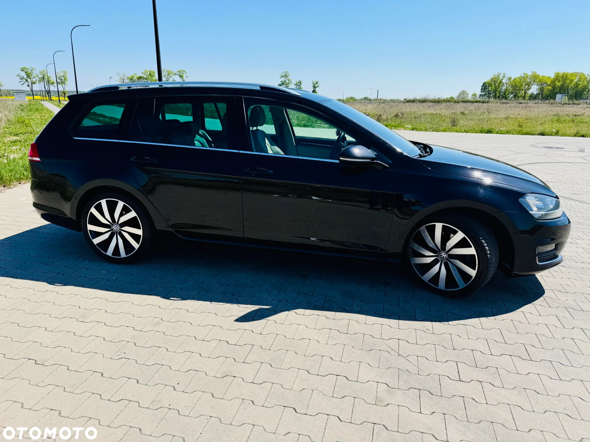 Volkswagen Golf Variant 2.0 TDI (BlueMotion Technology) DSG Highline - 9