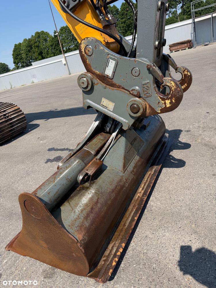 Liebherr R922 R 922 LC - 25