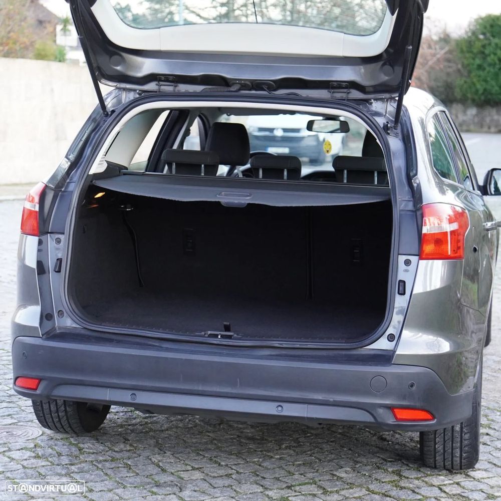 Ford Focus 1.0 EcoBoost Active - 33