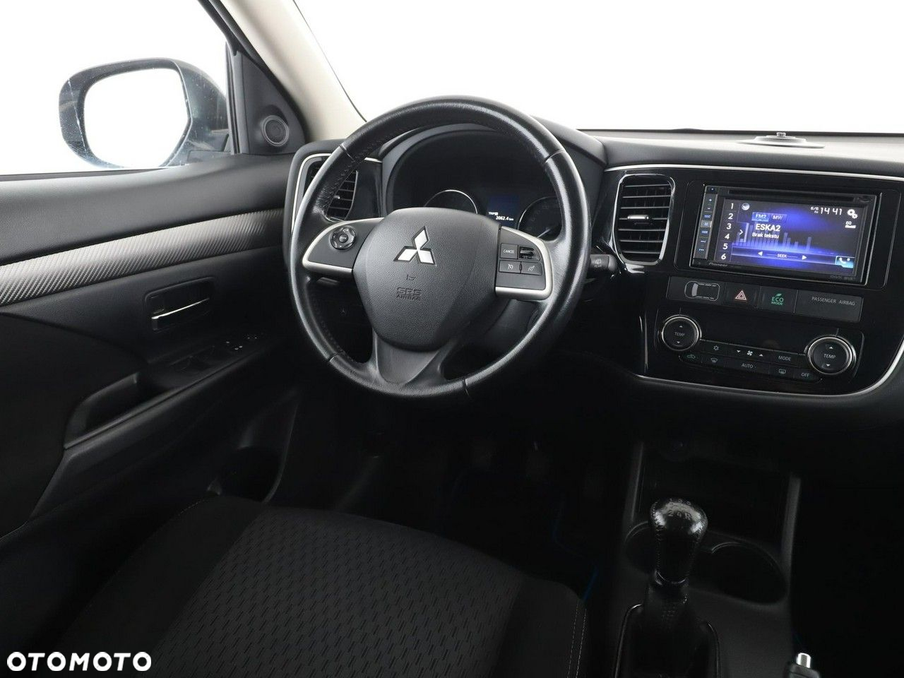 Mitsubishi Outlander - 16