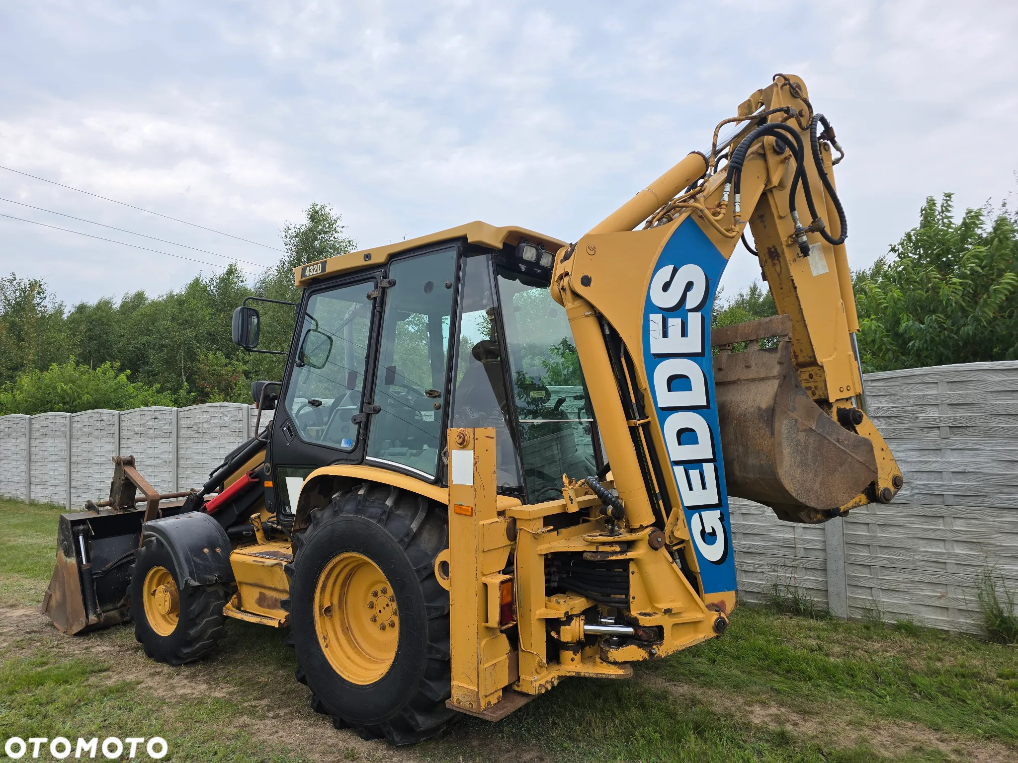 Caterpillar - 9