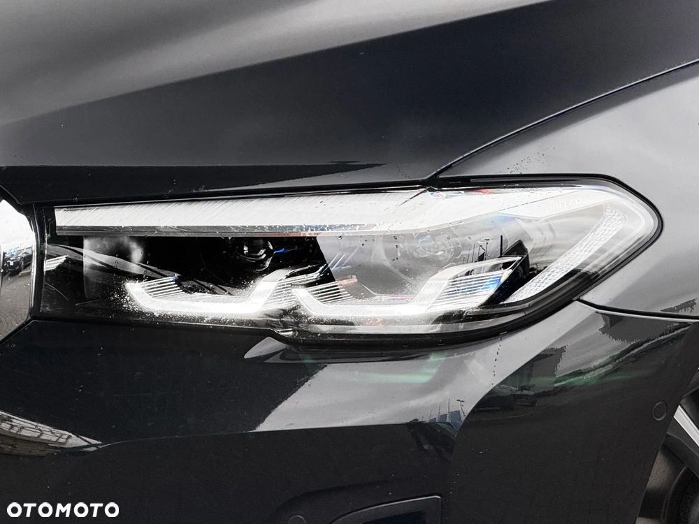 BMW Seria 5 520d xDrive Sport Line - 7
