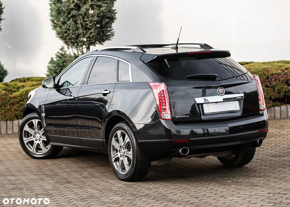 Cadillac SRX - 9