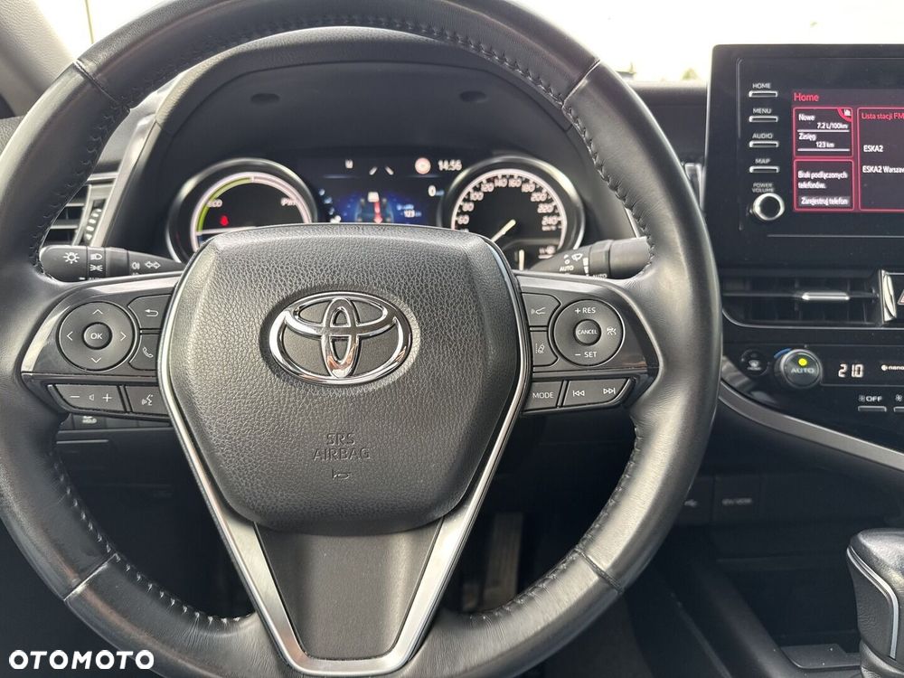 Toyota Camry - 18
