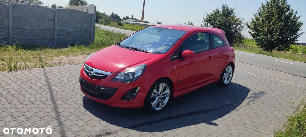 Opel Corsa 1.6 Turbo Edition - 1