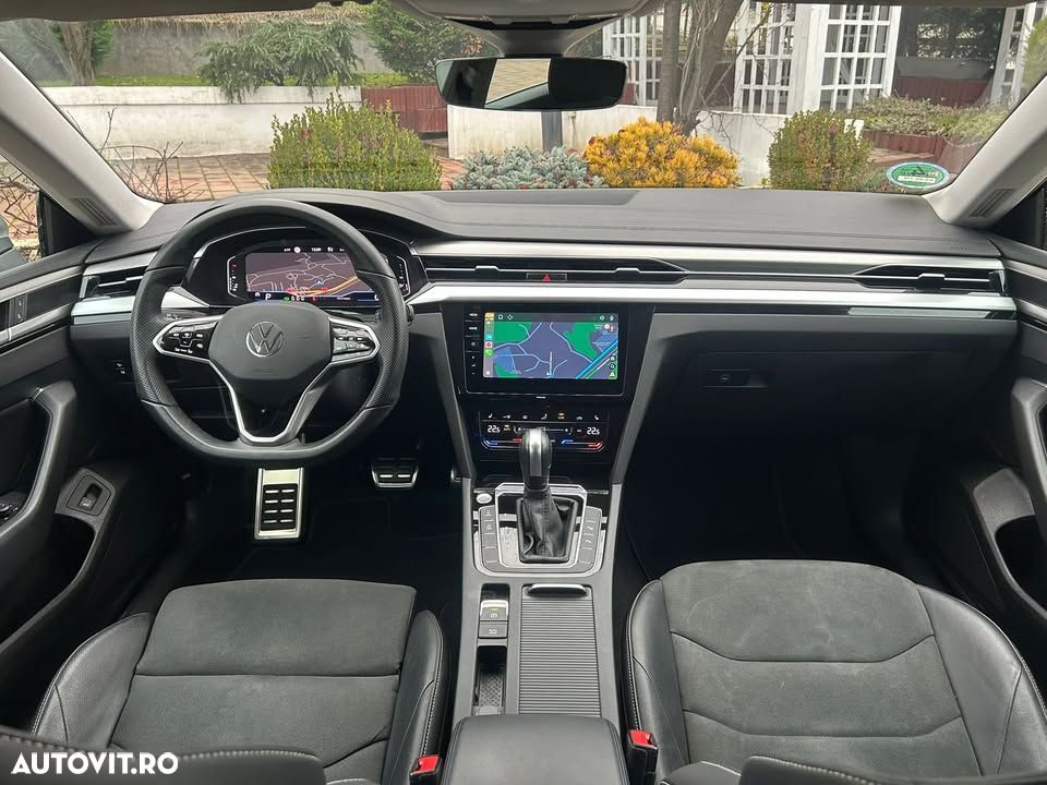 Volkswagen Passat Variant 2.0 TDI SCR DSG Elegance - 12