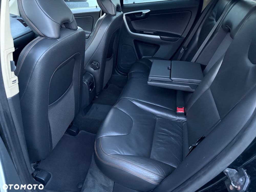 Volvo XC 60 - 6
