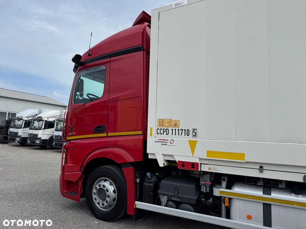 Mercedes-Benz Actros - 15