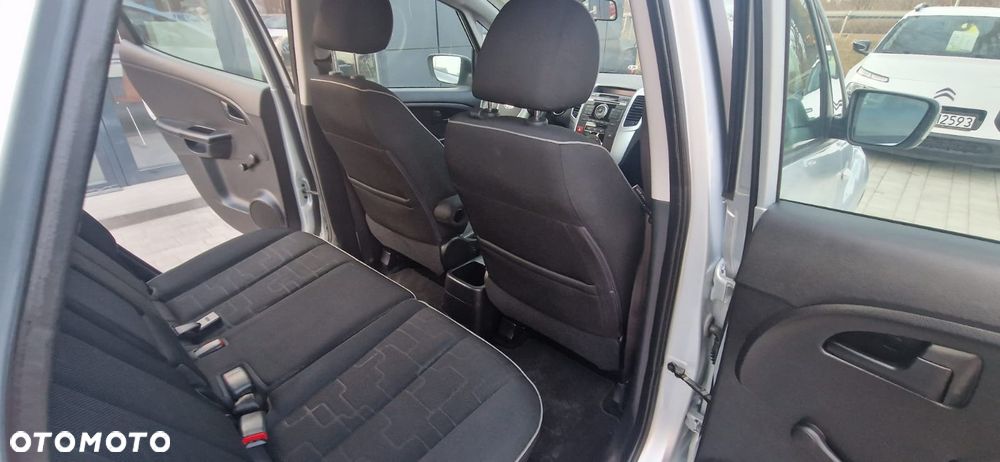 Kia Venga 1.4 CVVT Attract - 18