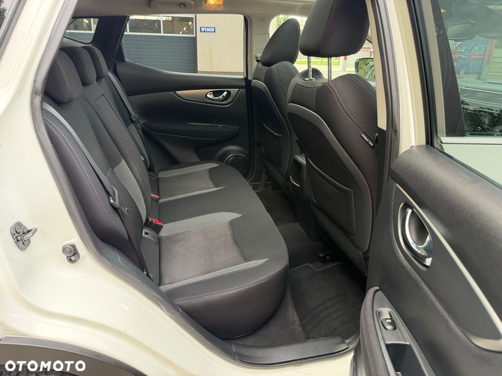 Nissan Qashqai 1.5 dCi Tekna - 16