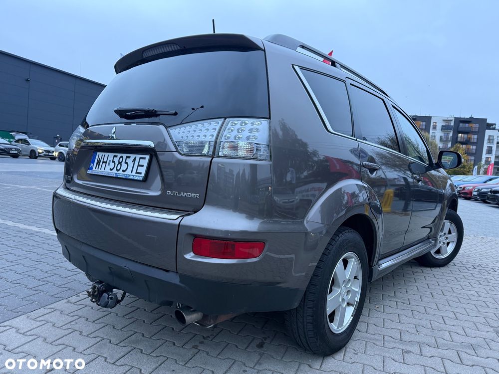Mitsubishi Outlander - 17