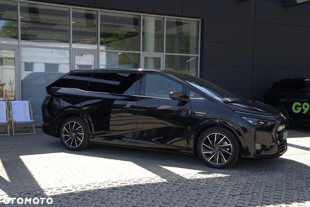 XPeng X9 94.8kWh Standard Range Pro - 1