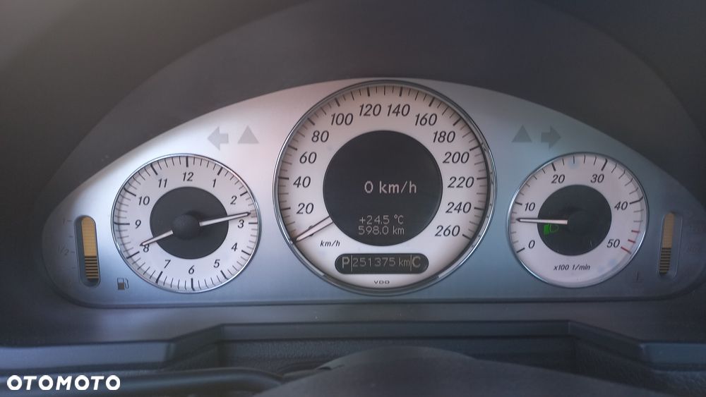 Mercedes-Benz Klasa E 320 CDI 7G-TRONIC Avantgarde DPF - 16