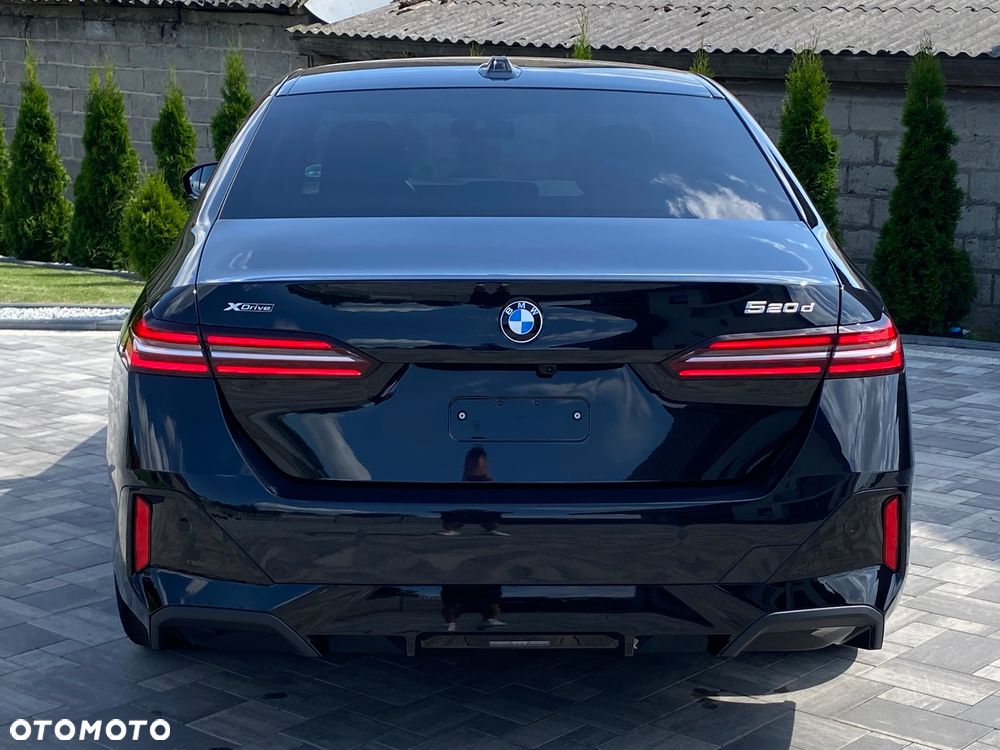 BMW Seria 5 520d xDrive - 21