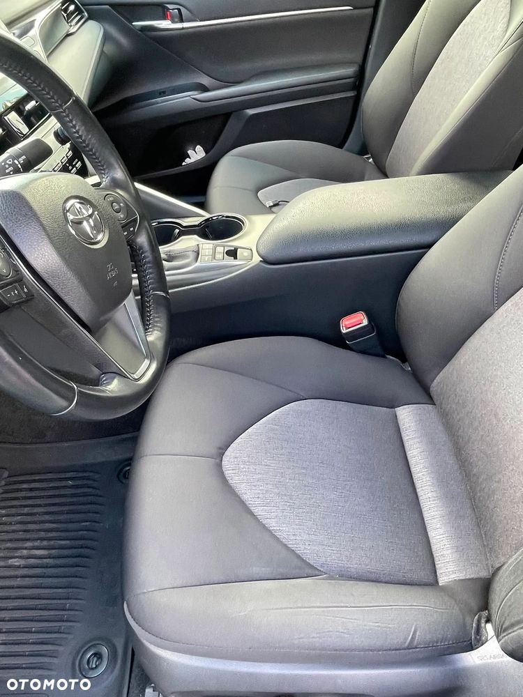 Toyota Camry 2.5 Hybrid Comfort CVT - 15