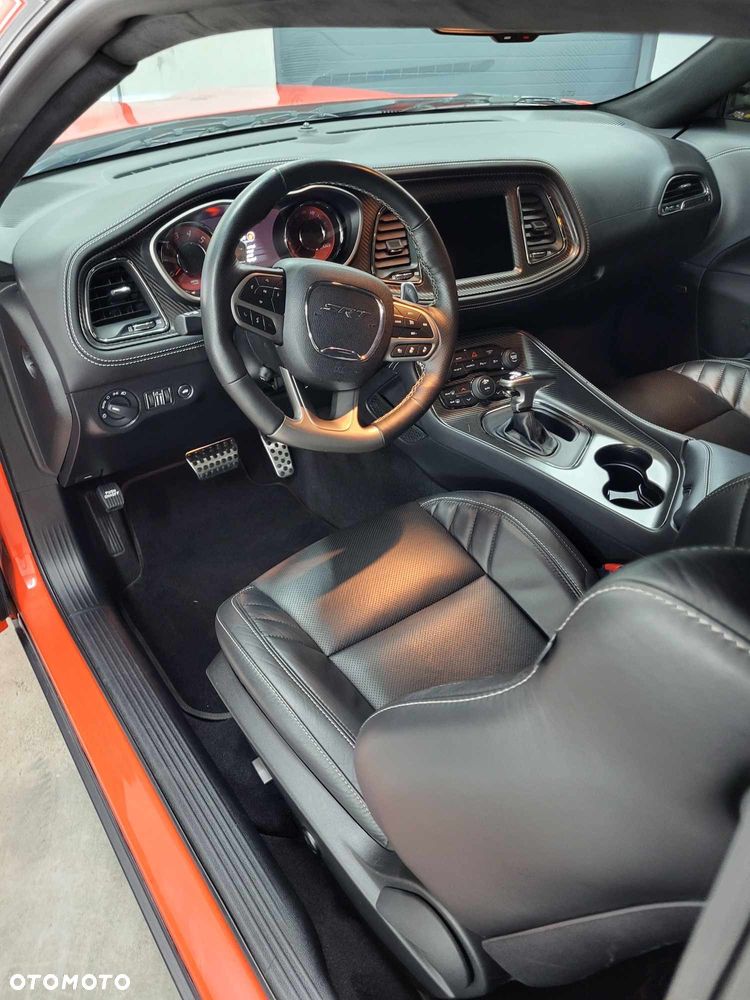 Dodge Challenger 6.2 Hellcat - 2