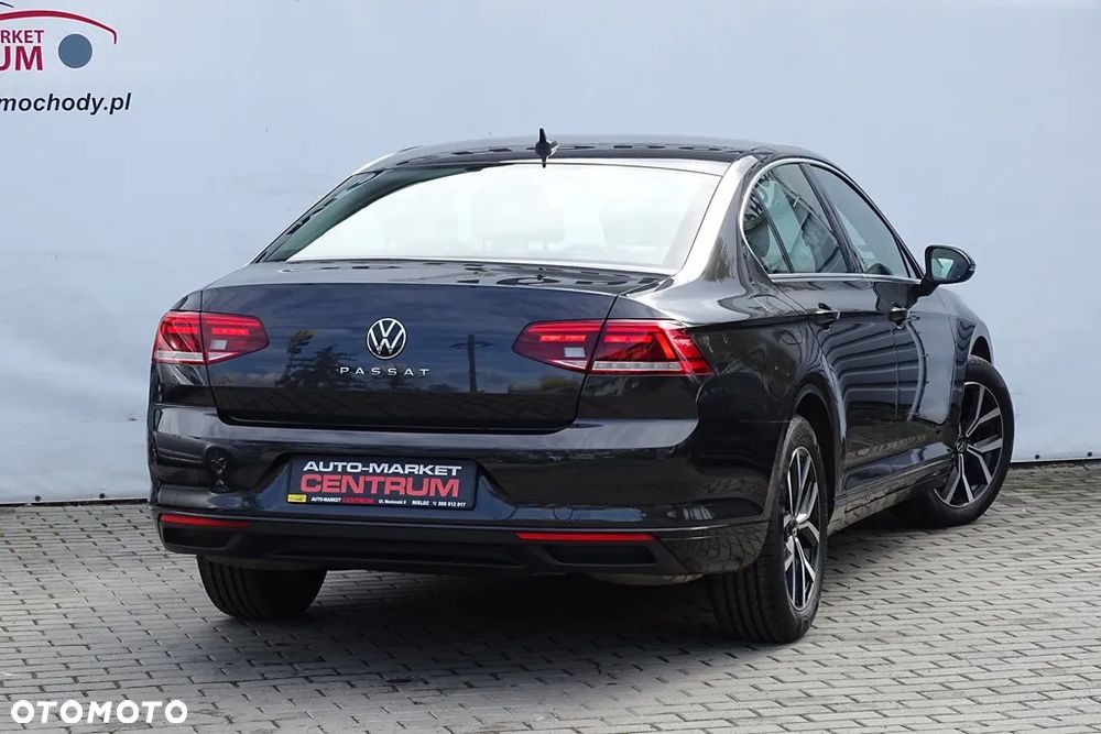 Volkswagen Passat - 37
