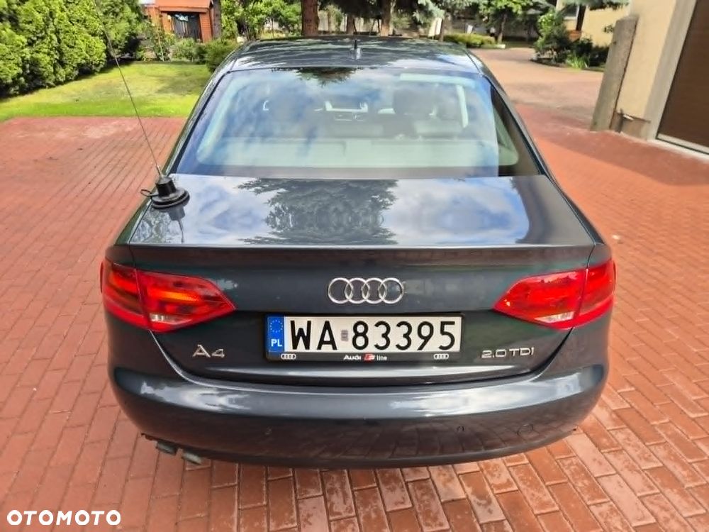 Audi A4 Limousine - 3