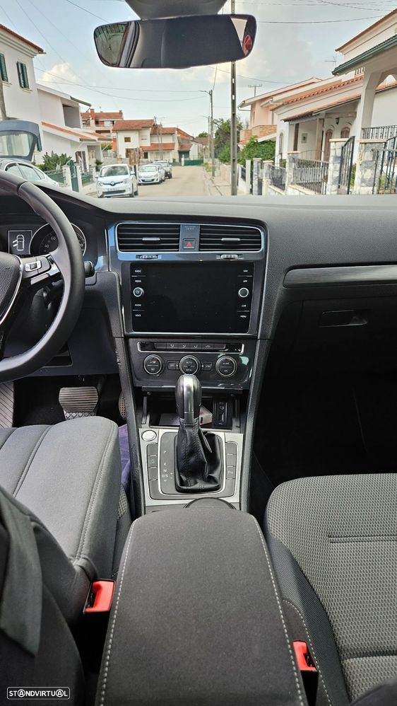 VW Golf 2.0 TDI R-Line DSG - 13