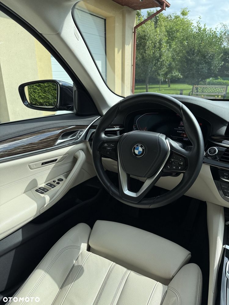 BMW Seria 5 520i Luxury Line - 16