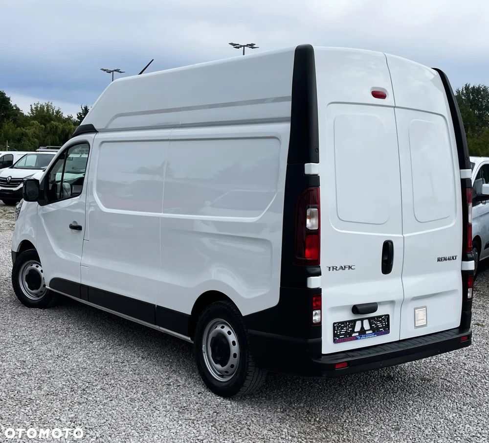 Renault Trafic - 12
