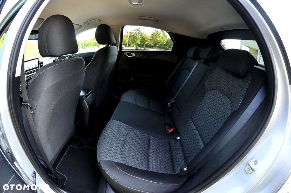 Kia XCeed 1.6 CRDi SCR L Business Line - 18