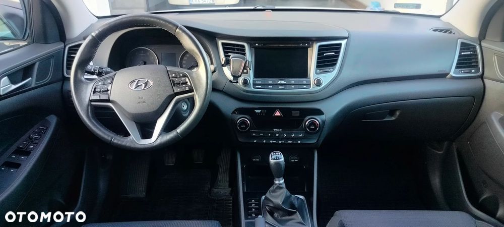 Hyundai Tucson 1.6 GDI BlueDrive Comfort 2WD - 10
