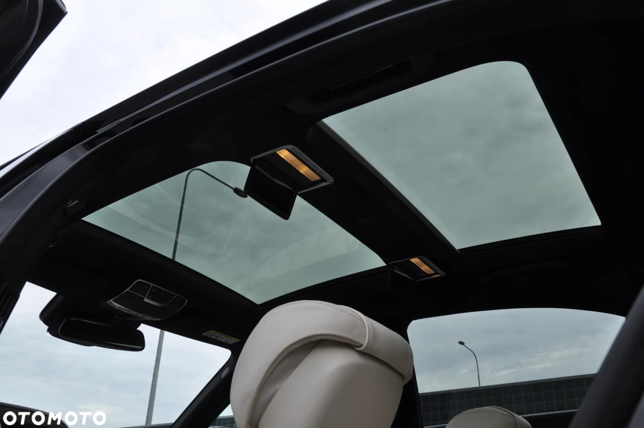 Mercedes-Benz Klasa S 500 4-Matic L 9G-TRONIC - 31