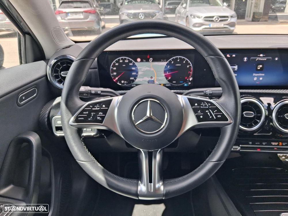 Mercedes-Benz A 200 Standard - 22