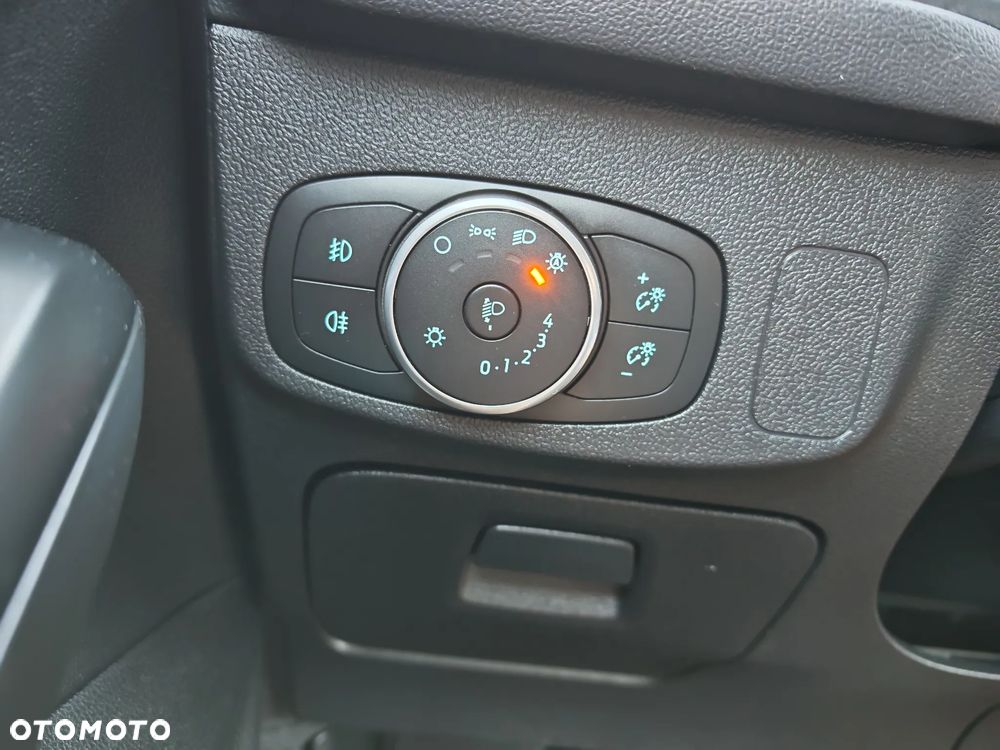Ford Focus 1.5 EcoBoost Titanium Business - 27