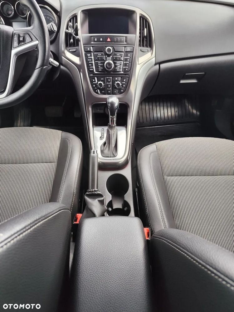 Opel Astra 1.6 Turbo Automatik - 21