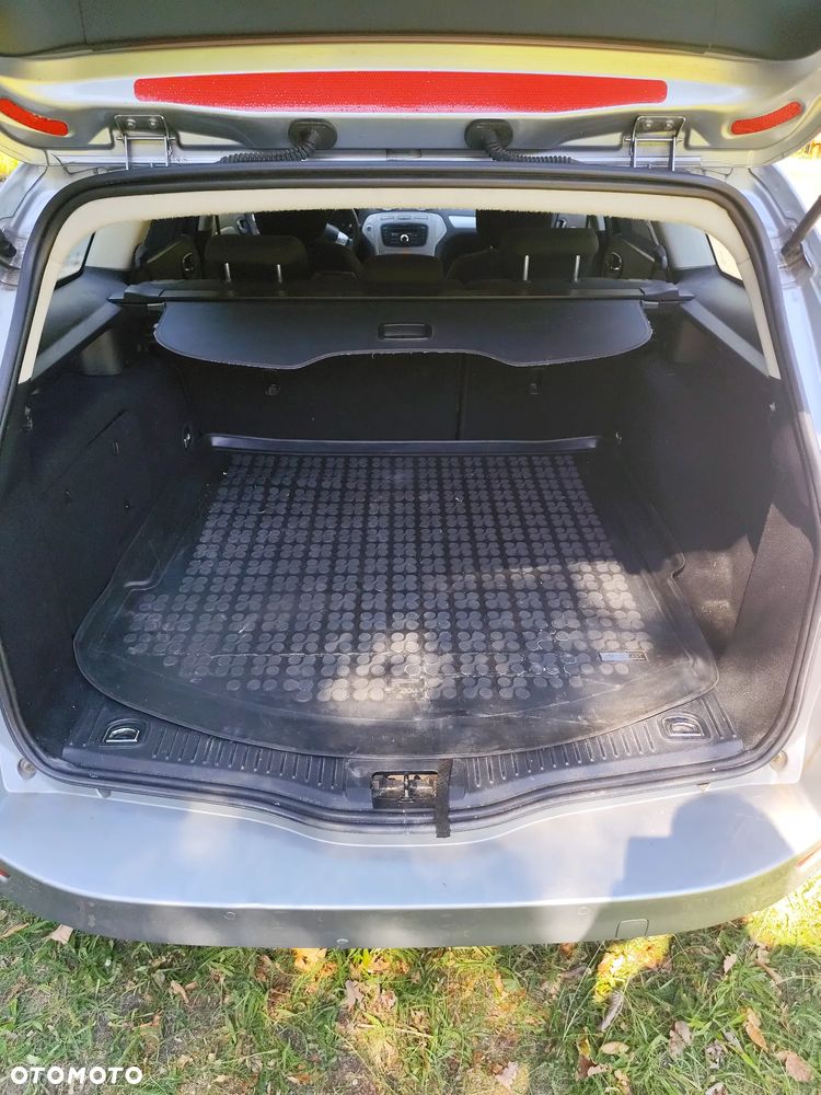 Ford Mondeo 2.0 Ghia - 6