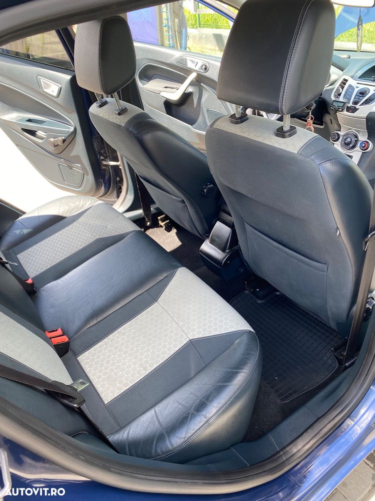 Ford Fiesta 1.6 TDCI DPF Titanium - 9
