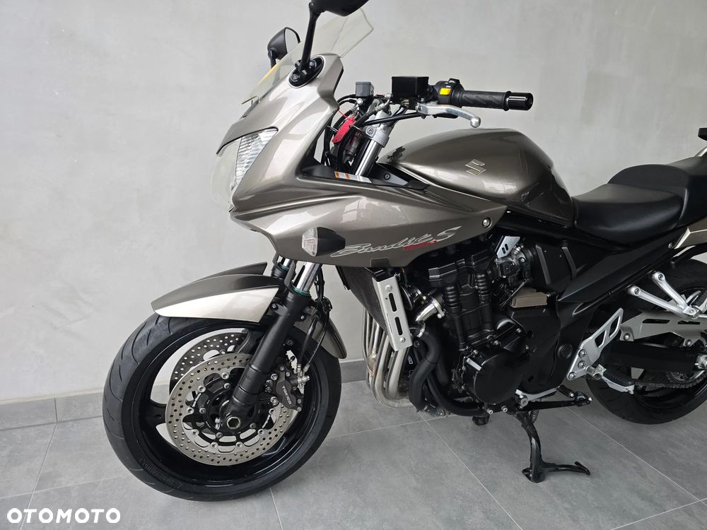 Suzuki Bandit - 24