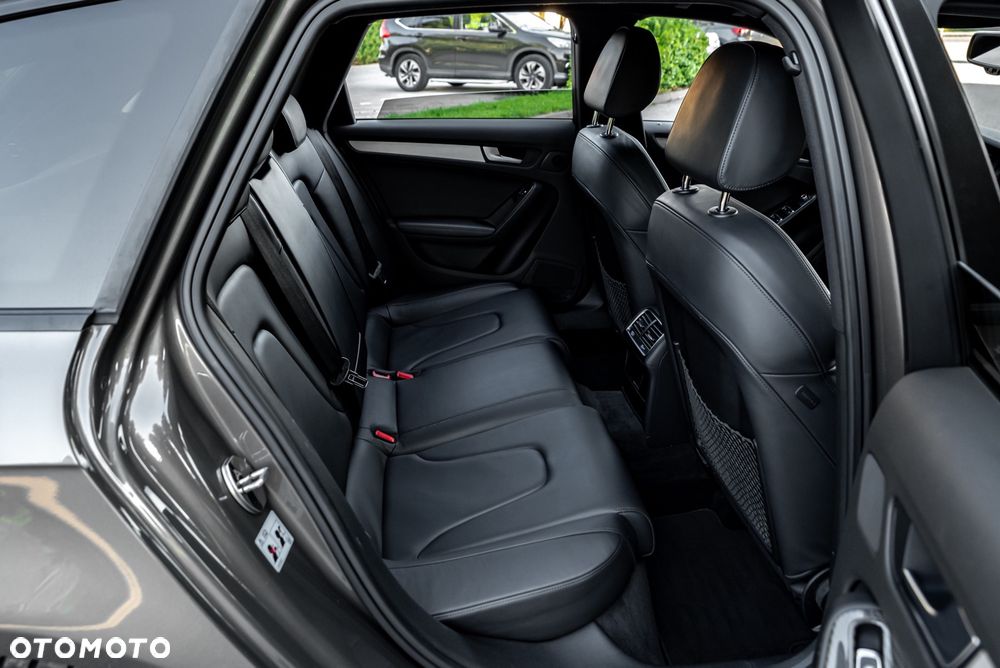 Audi A4 Avant 3.0 TDI DPF quattro S tronic S line Sportpaket - 28