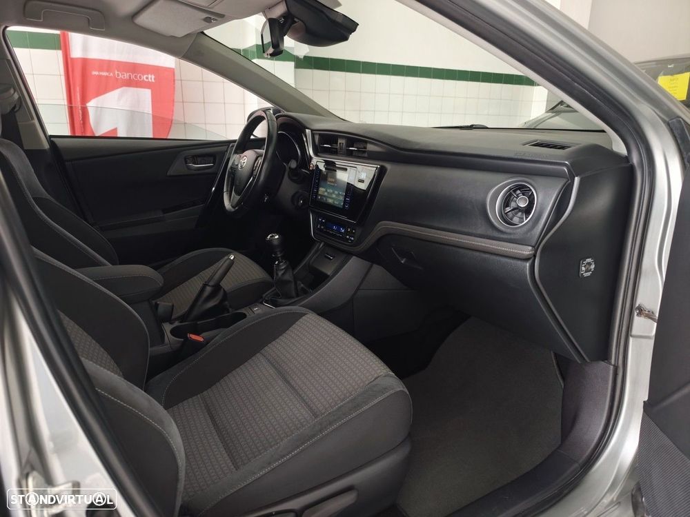 Toyota Auris Touring Sports 1.4 D-4D Comfort+Pack Sport - 10