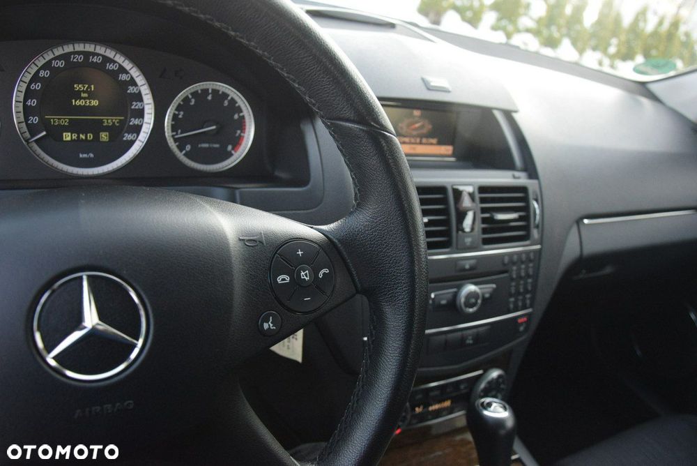 Mercedes-Benz Klasa C - 32