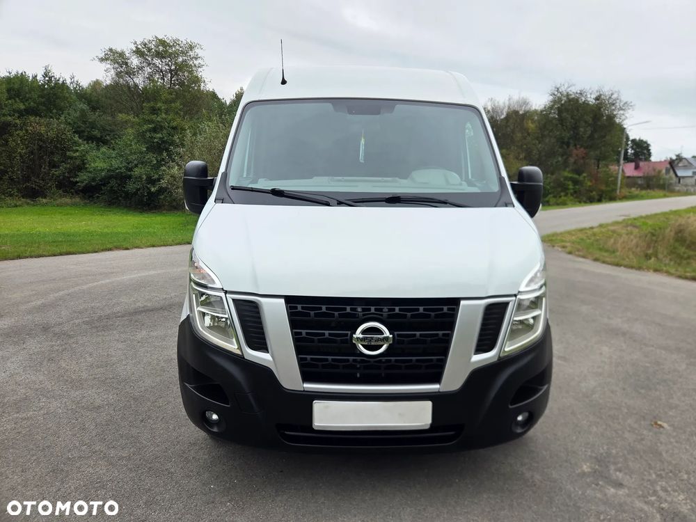 Nissan NV400