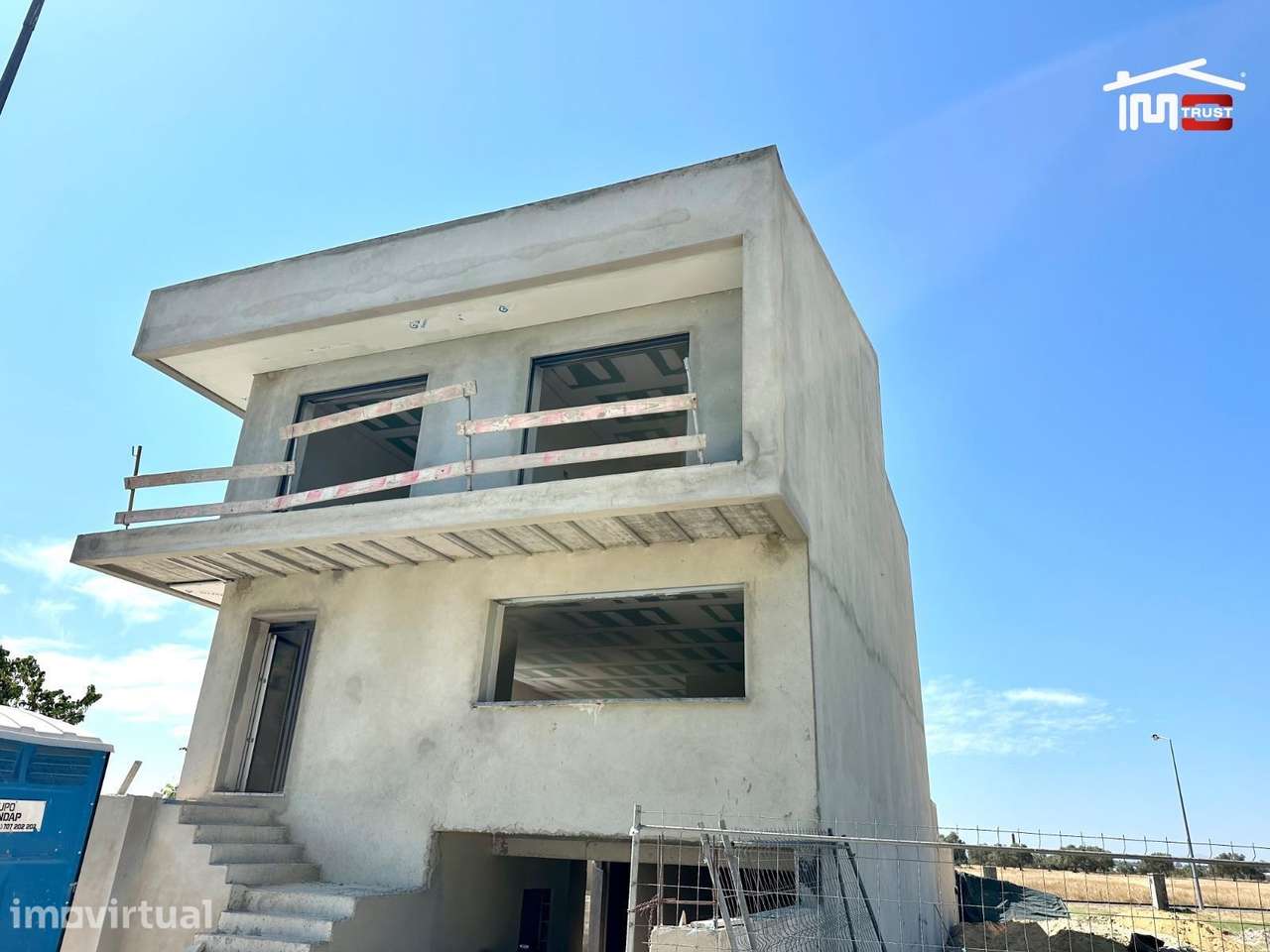Incrível Moradia T3, Coz. Equipada, Cave, Piscina com 279m2 de área... - Grande imagem: 5/32