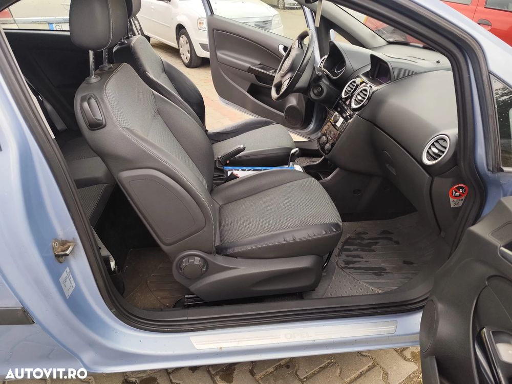 Opel Corsa 1.2i Easytronic Essentia - 15