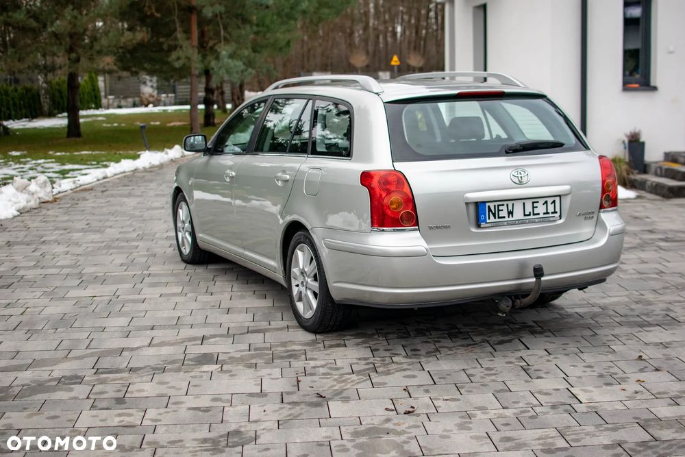 Toyota Avensis - 34