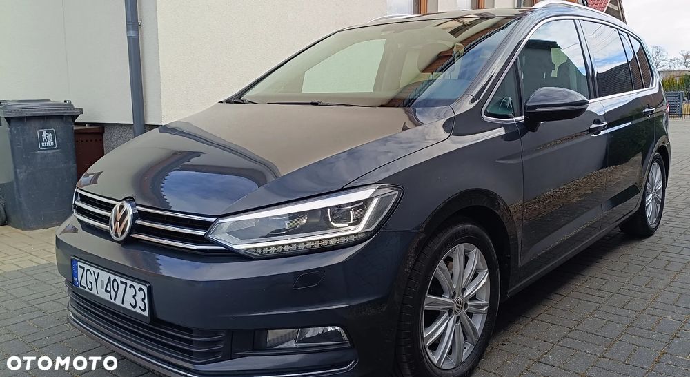 Volkswagen Touran - 1