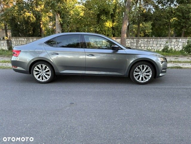 Skoda Superb 1.5 TSI Ambition DSG - 9