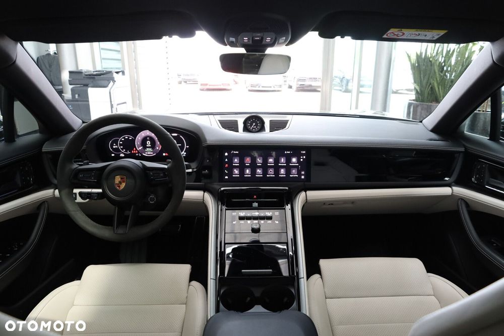 Porsche Panamera - 12