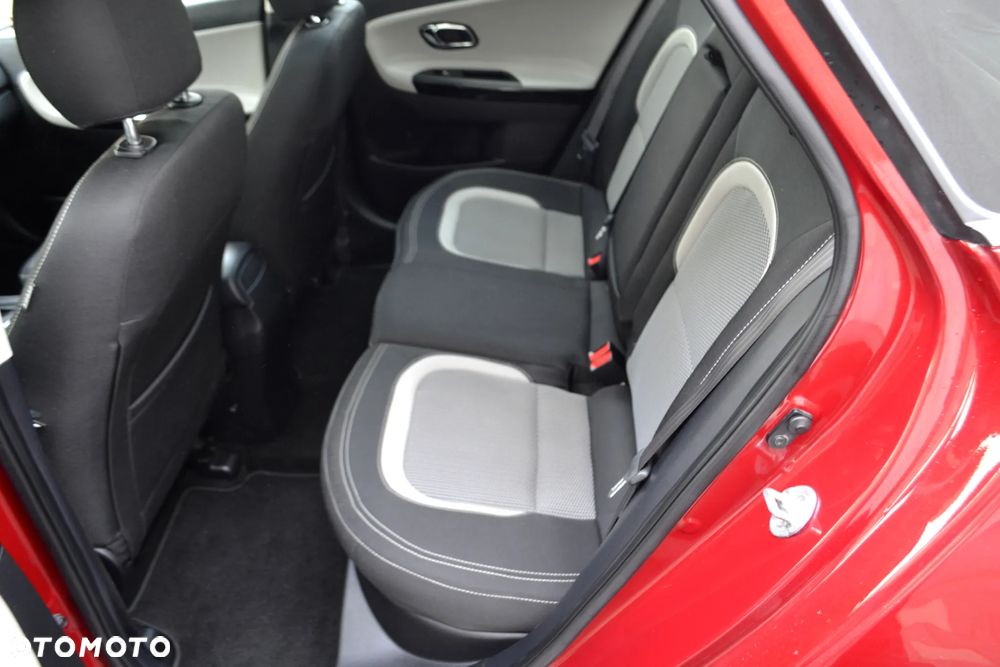Kia Ceed 1.6 GDI L DCT - 19