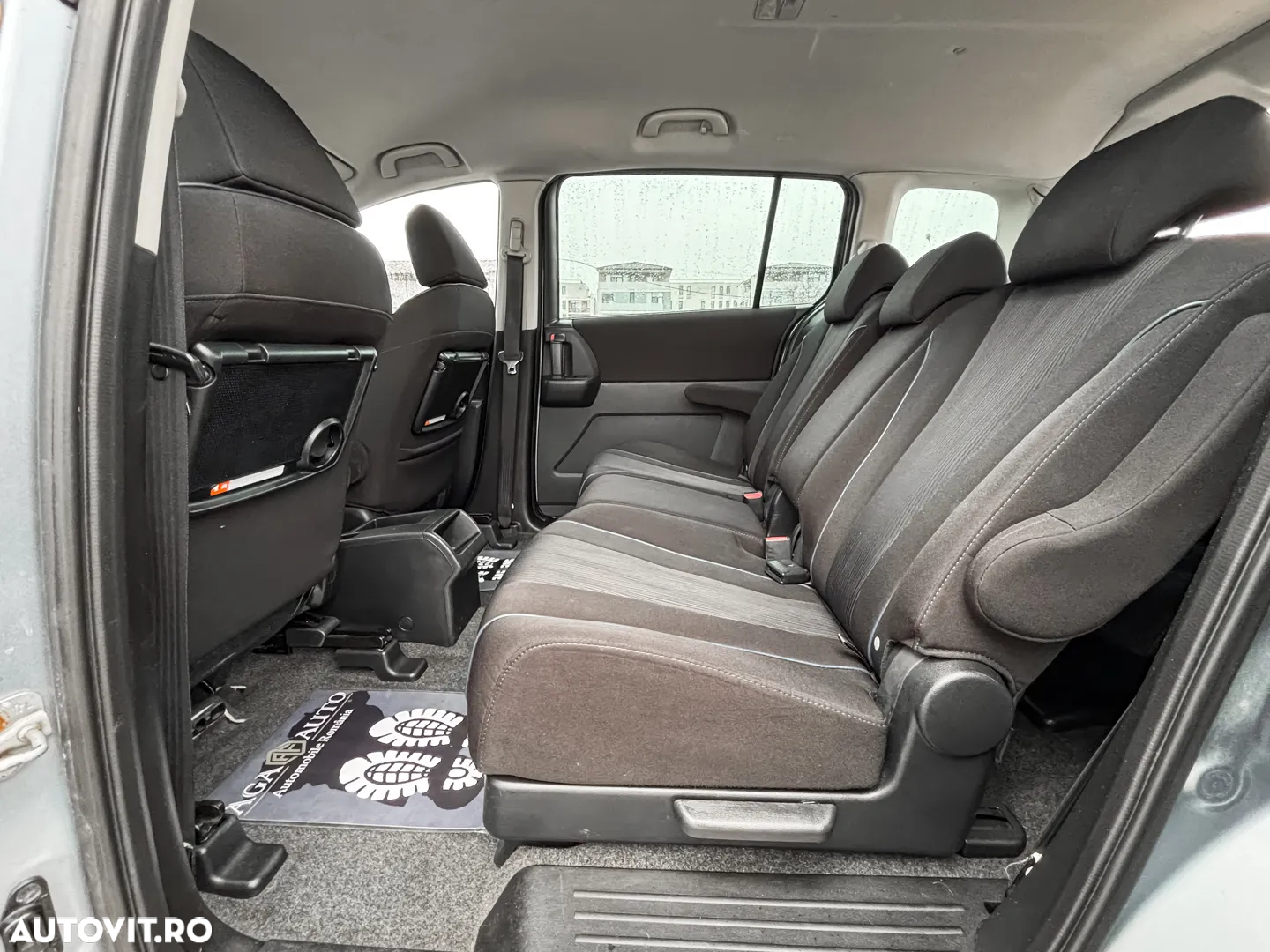 Mazda 5 - 9