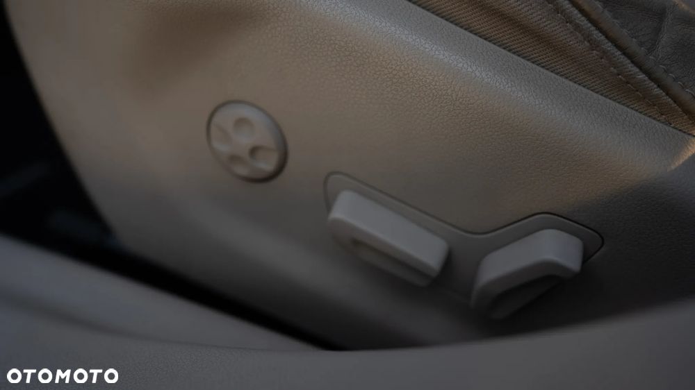 Peugeot 508 1.6 e-THP Allure S&S - 26