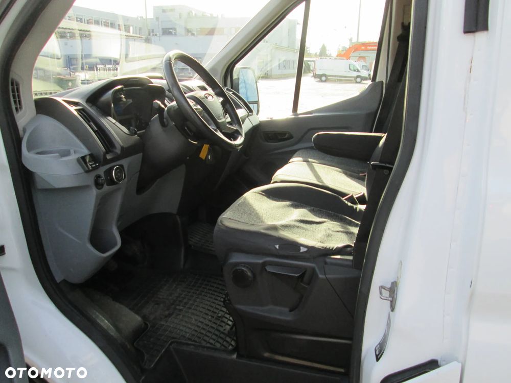 Ford Transit - 9