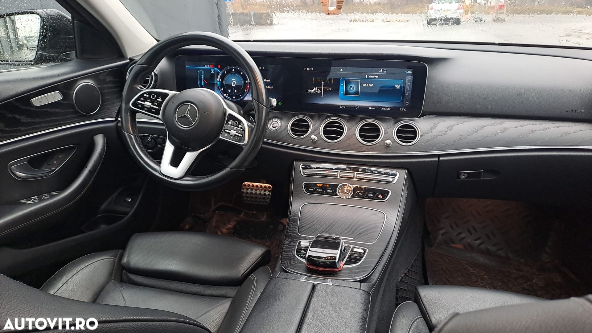 Mercedes-Benz E 220 d 9G-TRONIC - 28